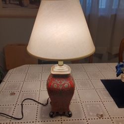 REALLY NEAT LOOKING Asian LAMP 25inches  Tall 