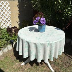 Outside Vinyl Table