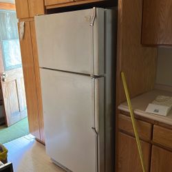 Whirlpool Refrigerator 