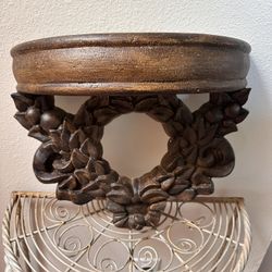 Vintage Wreath Wall Shelf