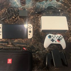 Nintendo Switch OLED With Additional Controller