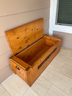Wood chest