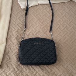 Michael Kors Grey/black Purse , Barely Used 