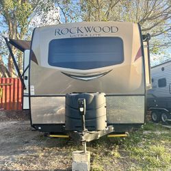 Travel Trailer Rockwood ultra-lite 2018