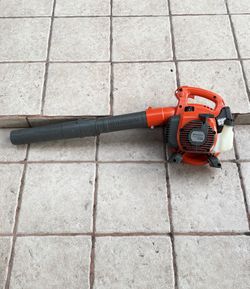 Husqvarna 125B Leaf Blower