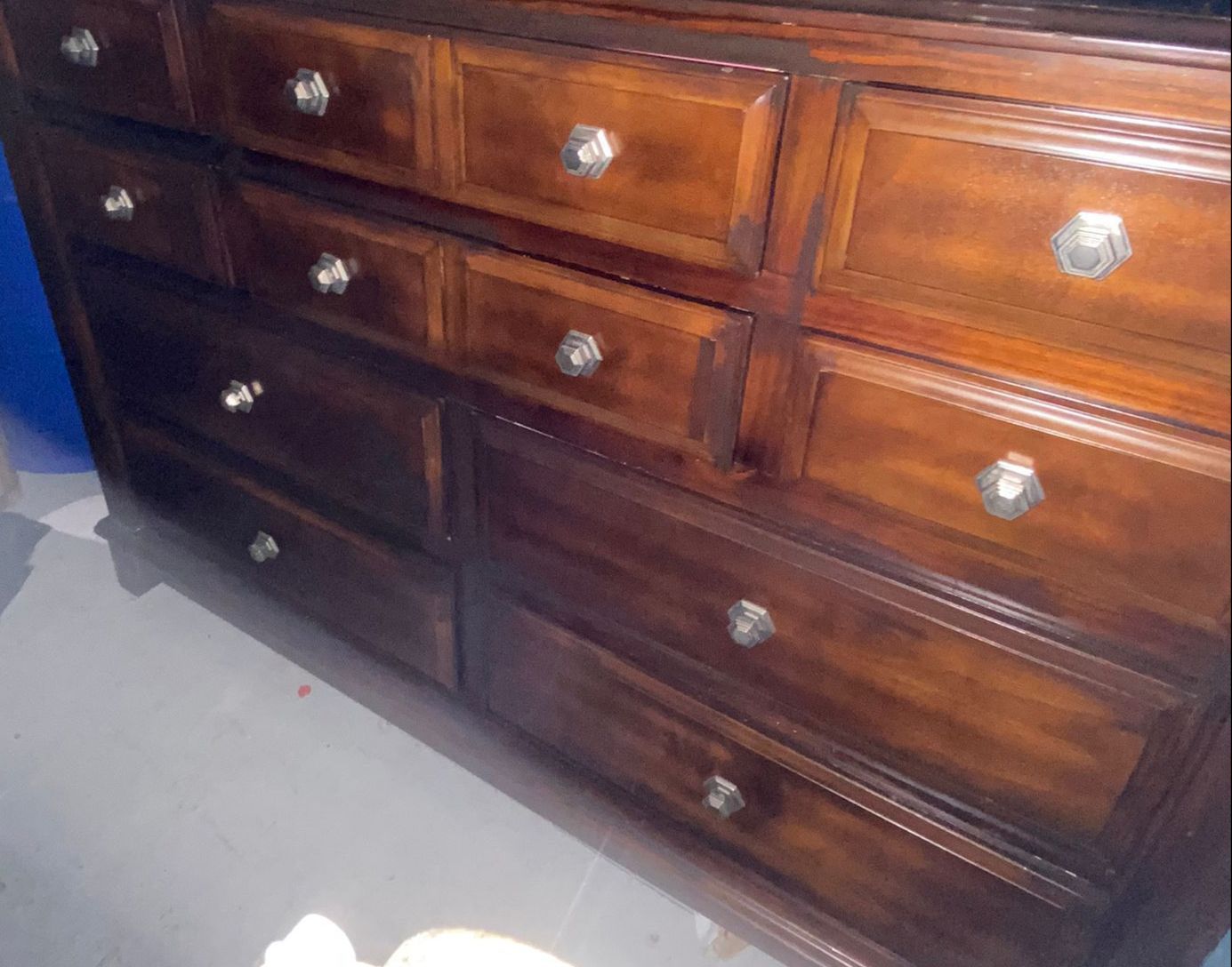 Bedroom Set With Mirrored Dresser