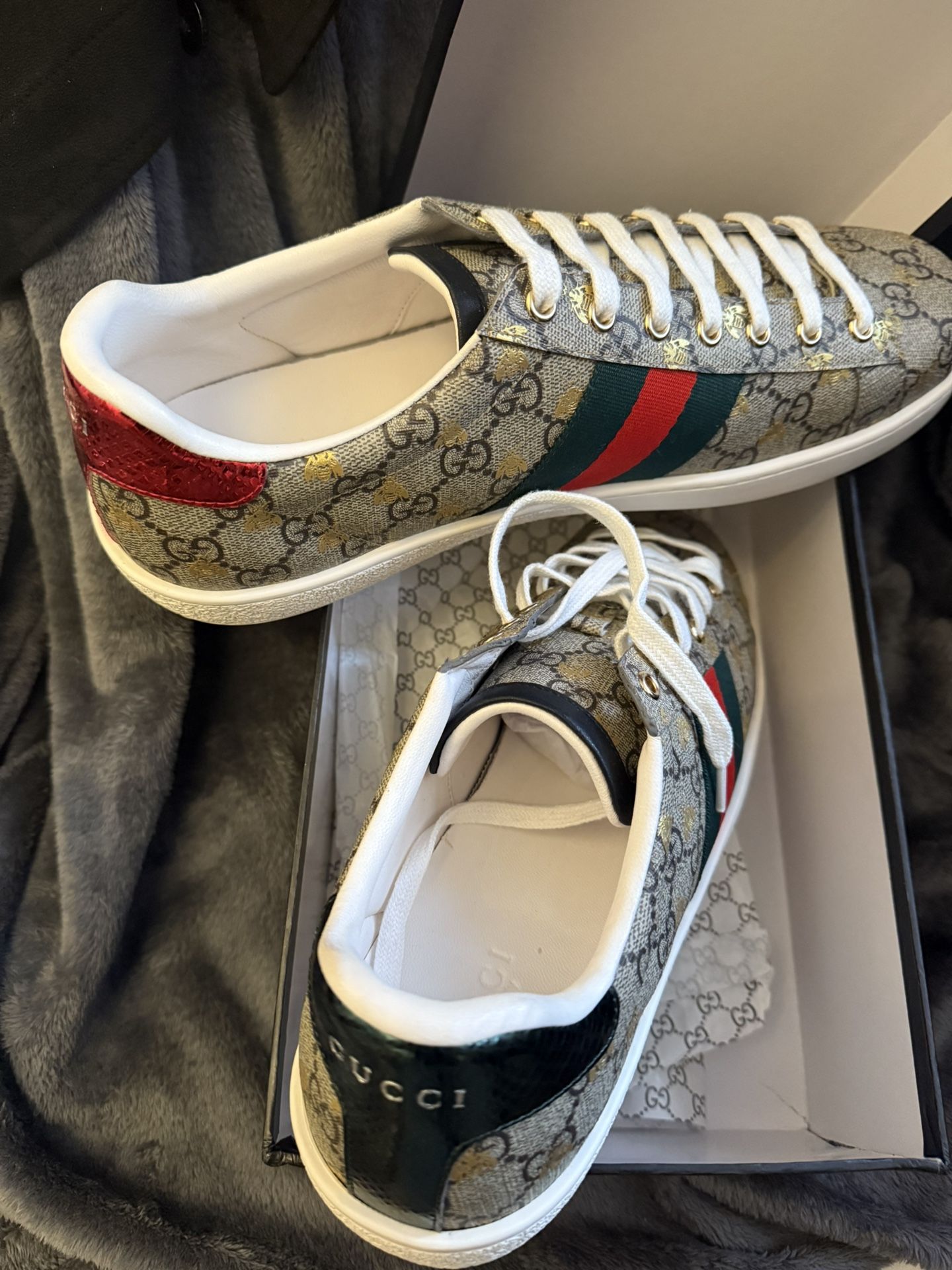 Gucci Supreme