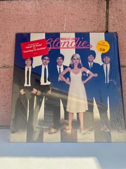 Vintage Vinyl : An Original 1978 US Pressing of Blondie’s “ Parallel Lines “ Includes “ Heart of Glass “ & “ One Way or Another “