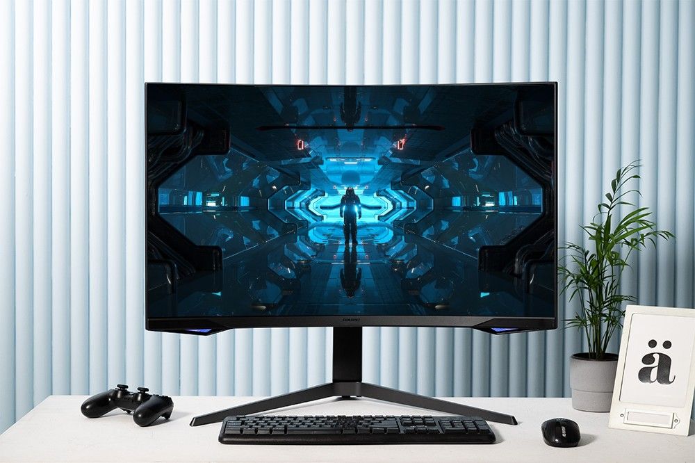 Samsung G7 1440p 240Hz Curved Gaming Monitor 