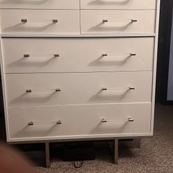 7-Drawer Dresser Set