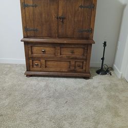 Dresser Chest