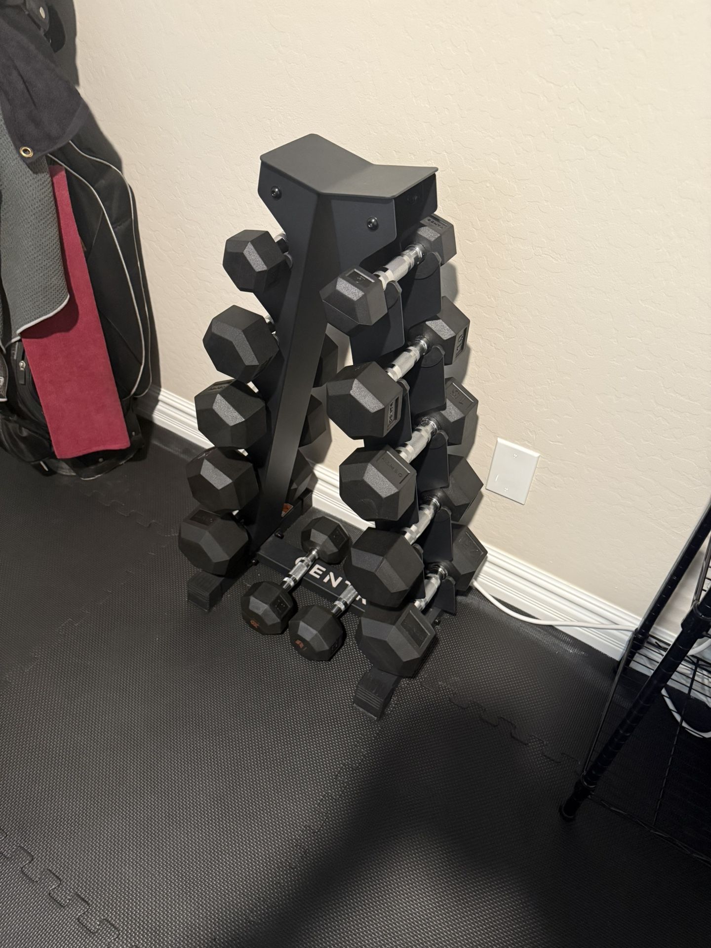 Center Dumbbell Tree And Weights