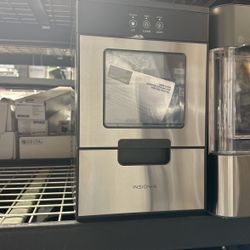 Insignia Ice Maker $200 New 