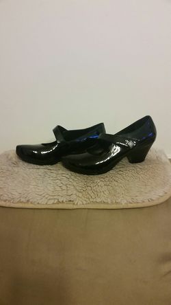 Orthopedic Dansko Size 37 Patent Heels