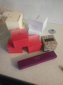 Jewelry different brand