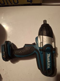 Makita 18v Impact Wrench 1/2 tool only firm