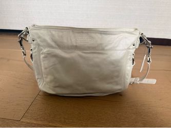 Coach White Leather Shoulder Bag / Crossbody Purse