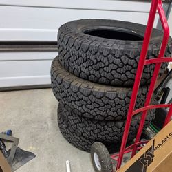 275 70 18 general grabber