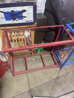 Fish tank metal stand