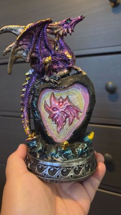 Dragon light up figure