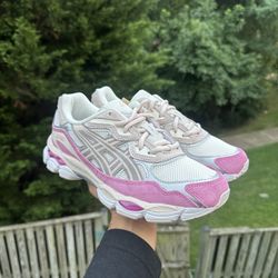 Womens asics size 5.5 hotsell