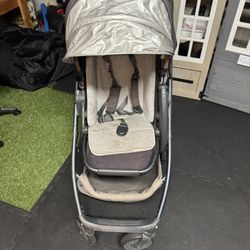 Uppababy Cruz stroller 