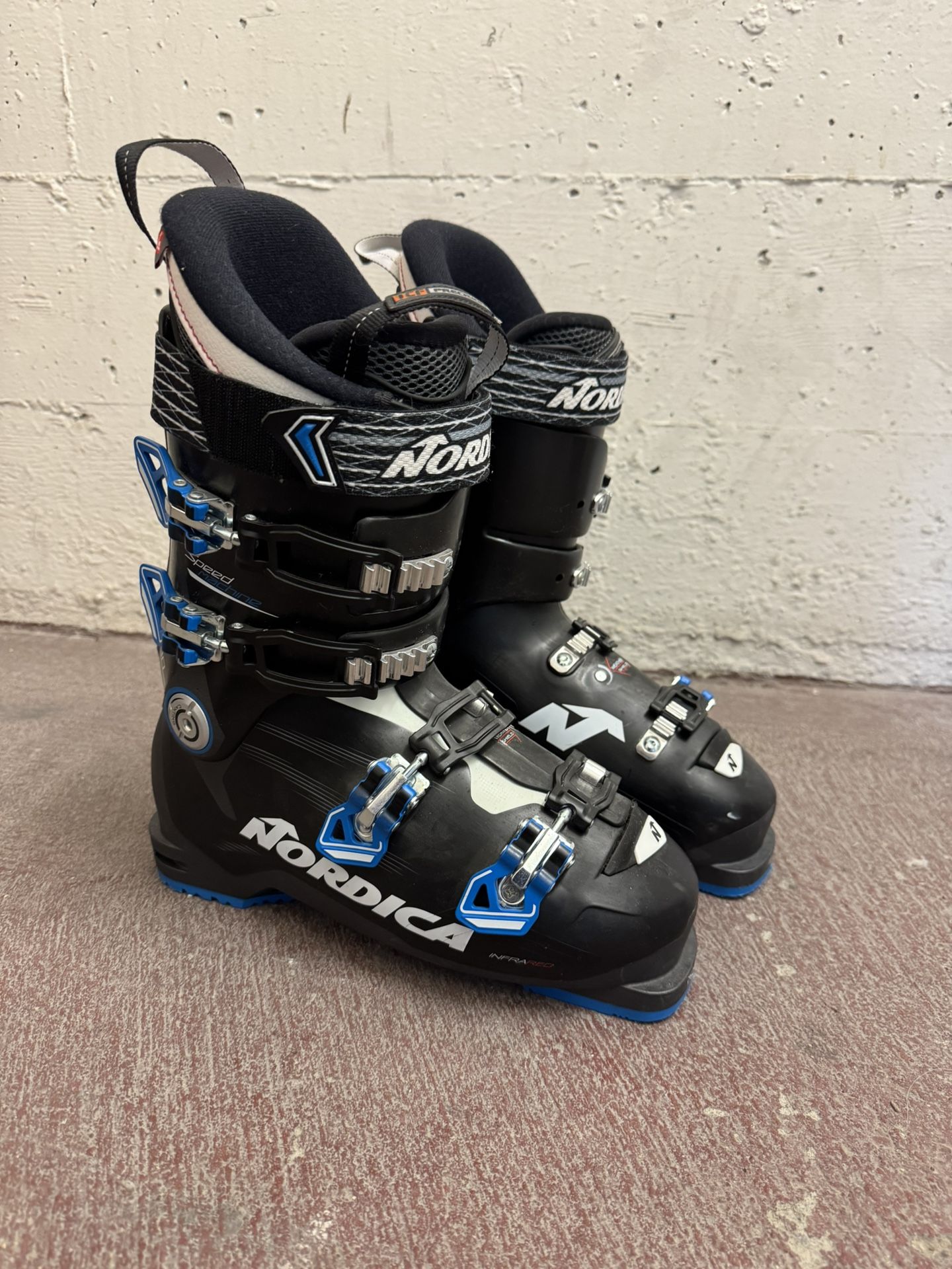 Nordica speed machine 90 Men’s Ski Boots Size 9 1/2 27.5