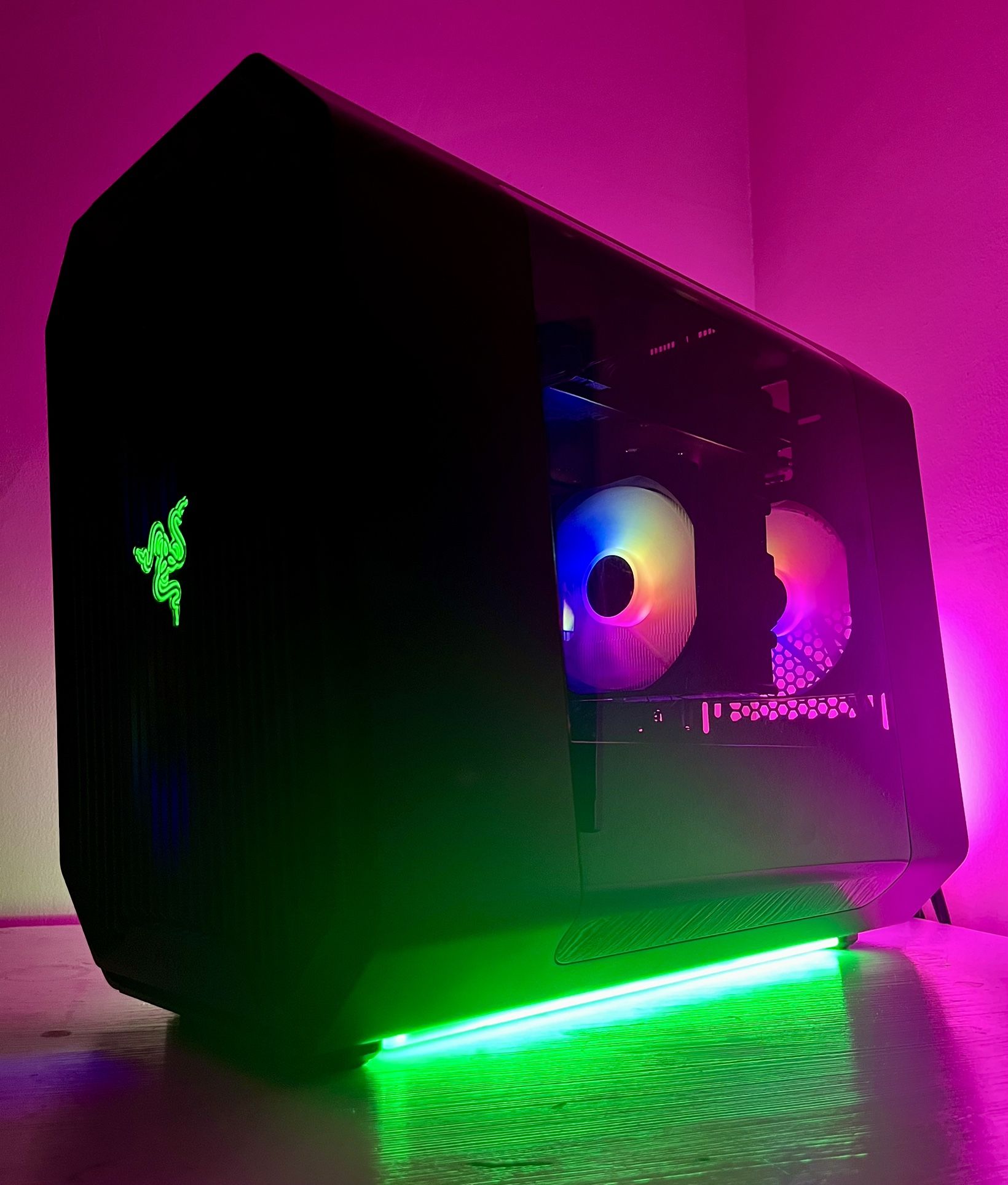 Antec Cube (RAZER) Gaming PC!