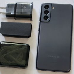 Samsung Galaxy S21 , Unlocked   for all Company Carrier ,  Excellent Condition  Like New