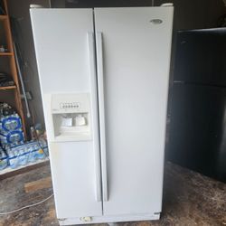 REFRIGERATOR  ( FREE DELIVERY  )