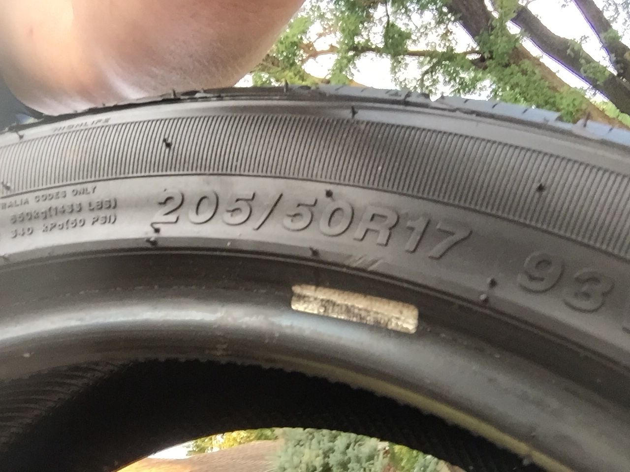 205 50 R17