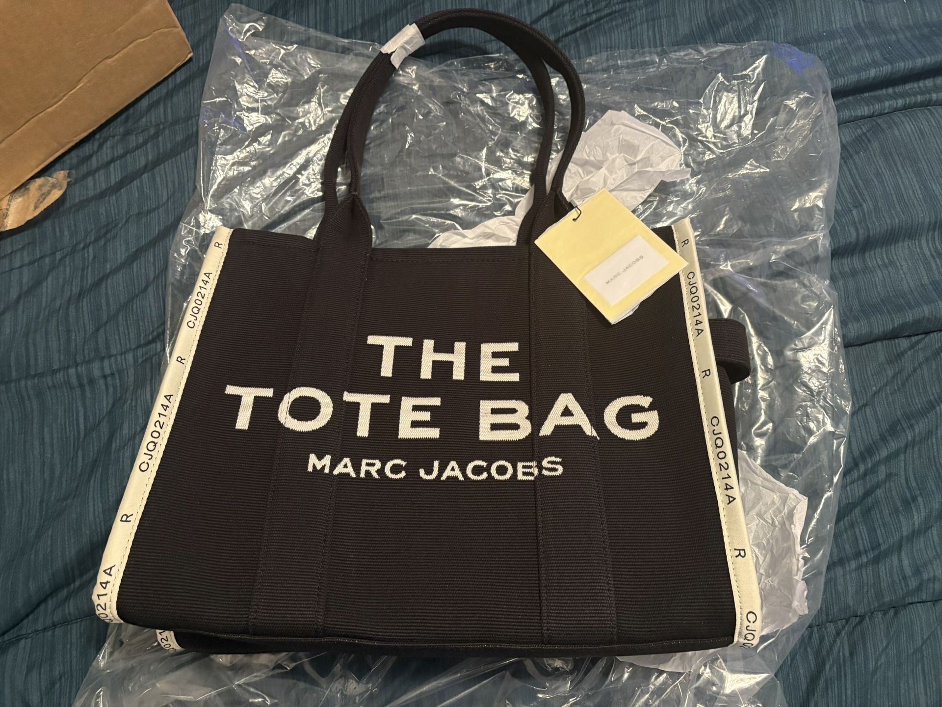 Marc Jacobs The Tote Bag 