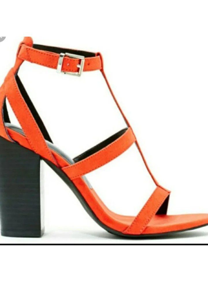shoe cult by Nasty gal red heels  Used size 8.5 
Strappy Heels With A Black Chunky Heel. You can see damages on pictures. 