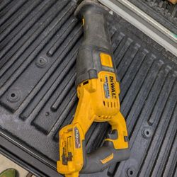 DeWalt Saw Saw 