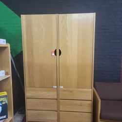 DRESSER AND WARDROBE IN ONE , VERY NICE WOOD QUALITY AND CLEAN (HOME2)


