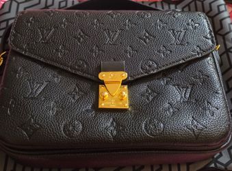 Crossbody purse