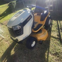 Cub Cadet Riding Mower 