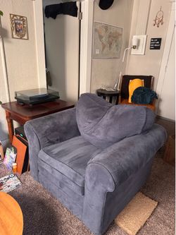 Blue love seat