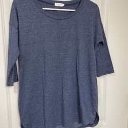 Ladies Navy Top Size Small 