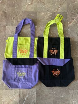 Trader Joe’s Halloween mini tote set 4 bags
