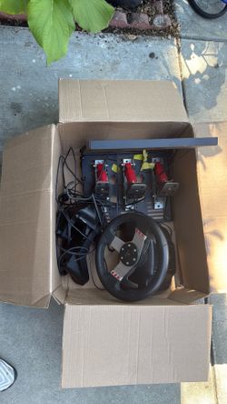 G27 wheel, pedals and shifter 50$ pick up only