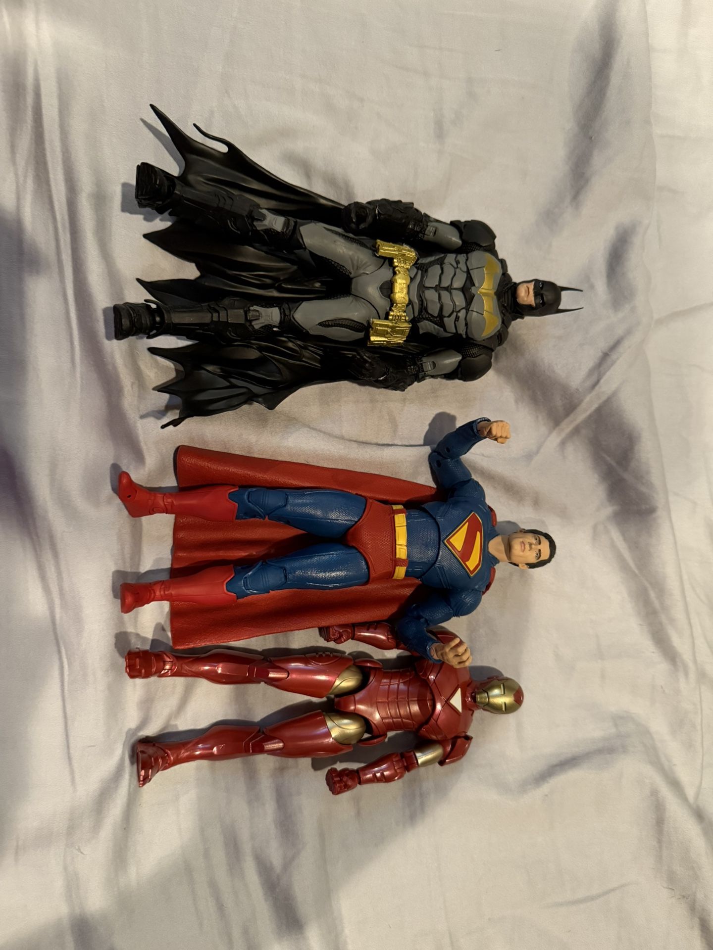 DC AND MARVEL FIGURES