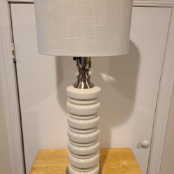 Porcelain Accent Table Lamp 