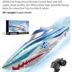 DEERC HJ812 Remote Controlled Boat