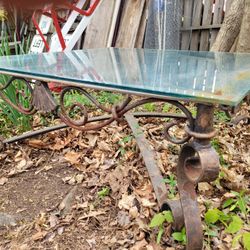 Rusty RELICS VINTAGE ANTIQUE OUTDOOR PROPS