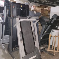 Treadmills & Pink elliptical 