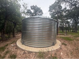10,000 G galvanized water tank like new