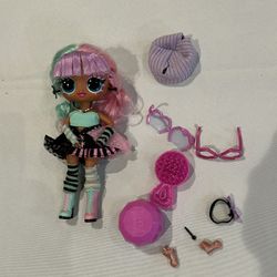 LOL tweens lexi girl and accessories