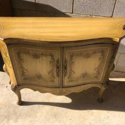 Console table by heritage grand tour