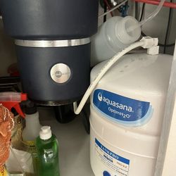 Aquasana Under Sink Water Filter System - Reduces PFAS, Lead, & Chlorine in Drinking Water - Under Counter Claryum Filtration for Kitchen 